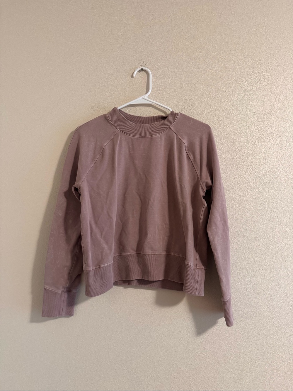 Lululemon Classic Crewneck Sweatshirt in Dusty Mauve